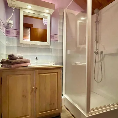 Bed & Breakfast Lilas A - Animaux Admis, Table D'hotes, Terrains Spacieux